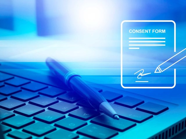 Top form API integration dashboard showing real-time data from online sign-up forms to CRM systems, with webhook connections